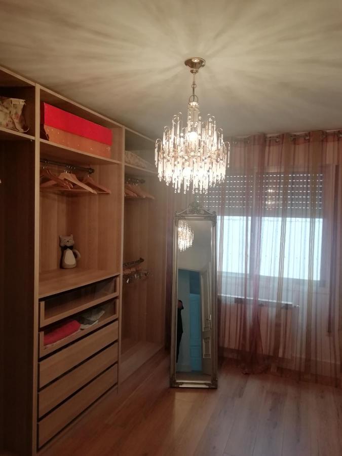 Apartamento Céntrico y amplio piso con plaza parking Cangas do Morrazo Exterior foto