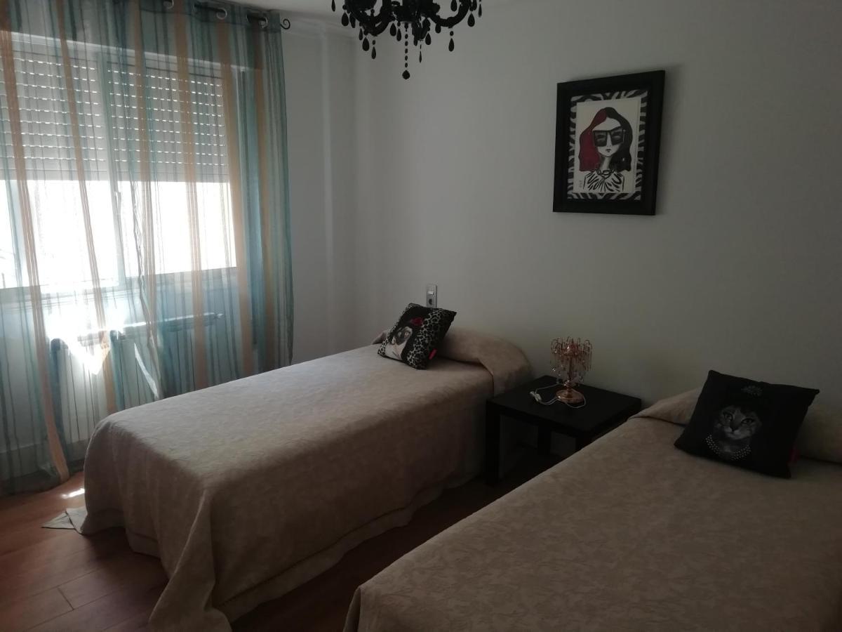 Apartamento Céntrico y amplio piso con plaza parking Cangas do Morrazo Exterior foto